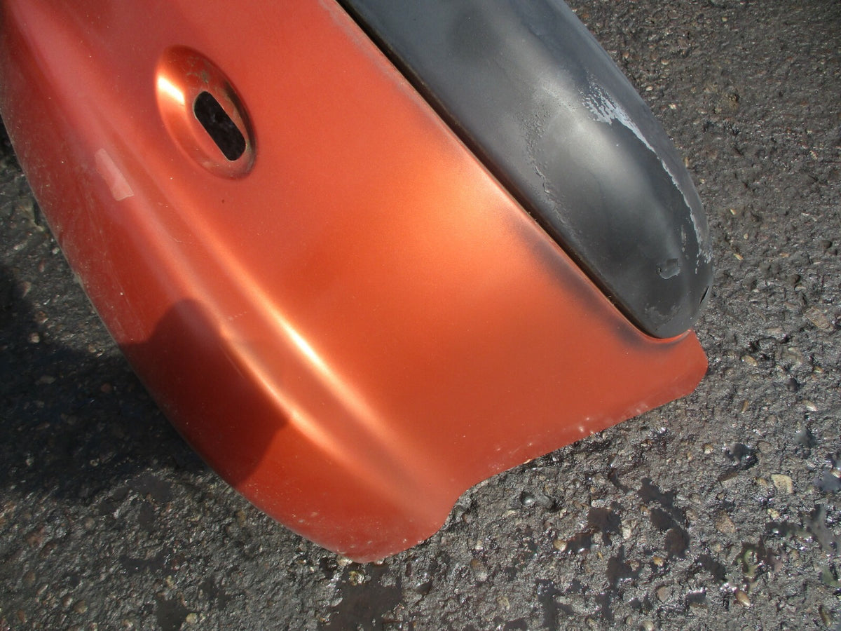 PEUGEOT 206 2007 COMPLETE REAR BACK PLASTIC BUMPER WITH LIGHT IN ORANGE