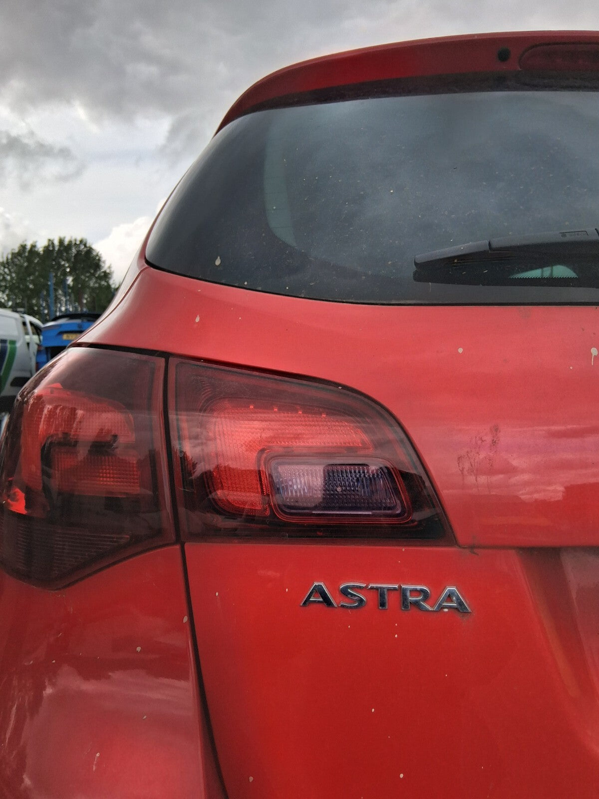 2015 VAUXHALL ASTRA J MK6 ESTATE NSR PASSENGER SIDE REAR INNER REAR LIGHT LAMP