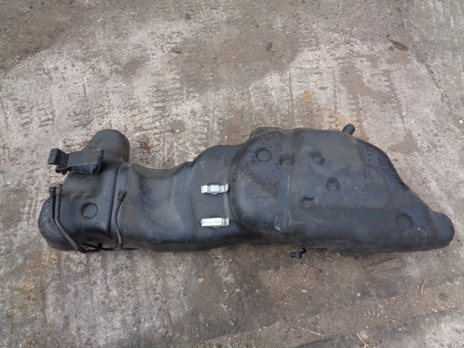 NISSAN NOTE E11 1.2 1.4 PETROL 2009 2012 FUEL TANK & SENDER UNIT 17205-9U01A