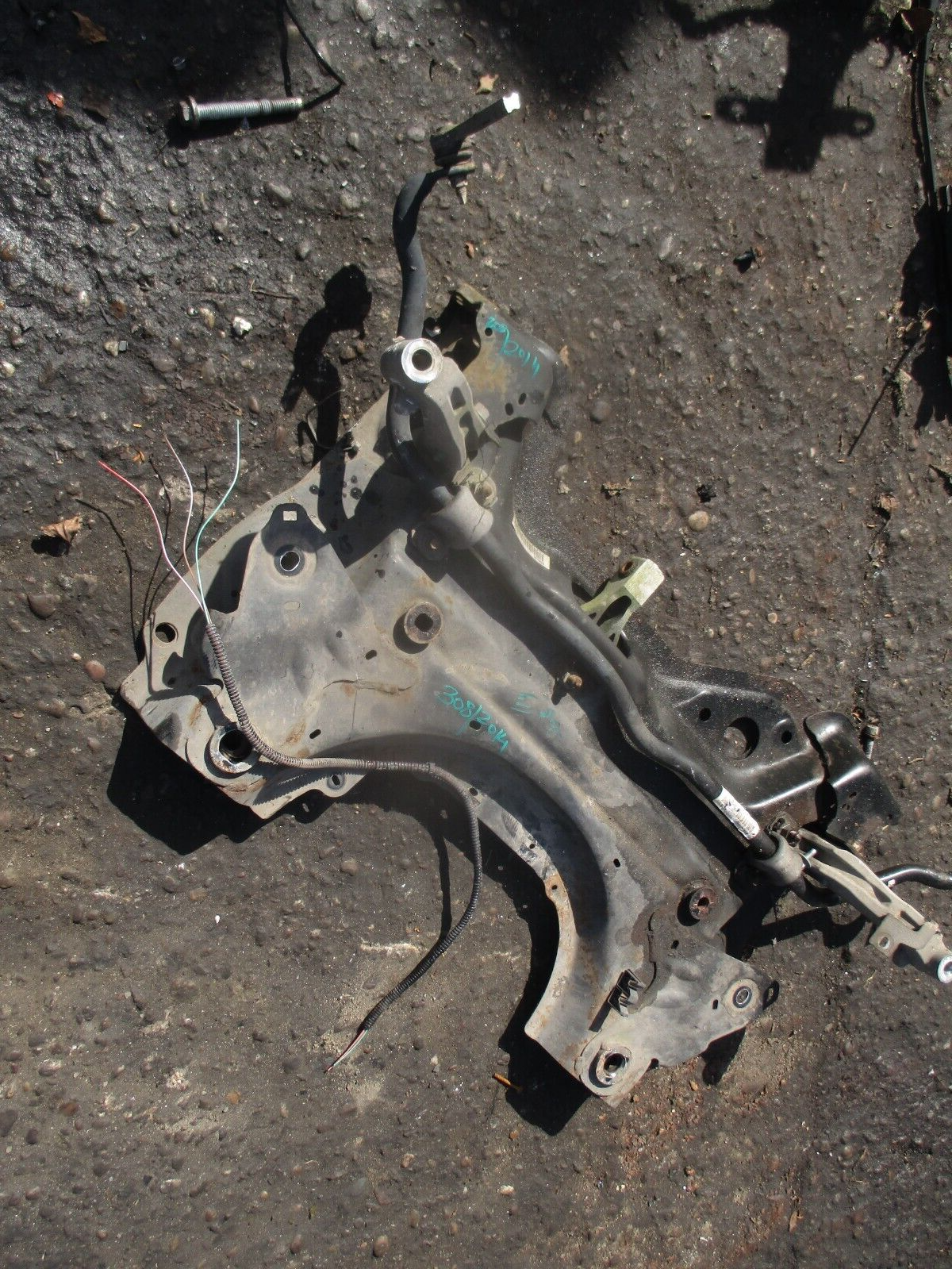 2014 PEUGEOT 308 MK2 1.6 DIESEL FRONT ENGINE SUBFRAME 9802704280