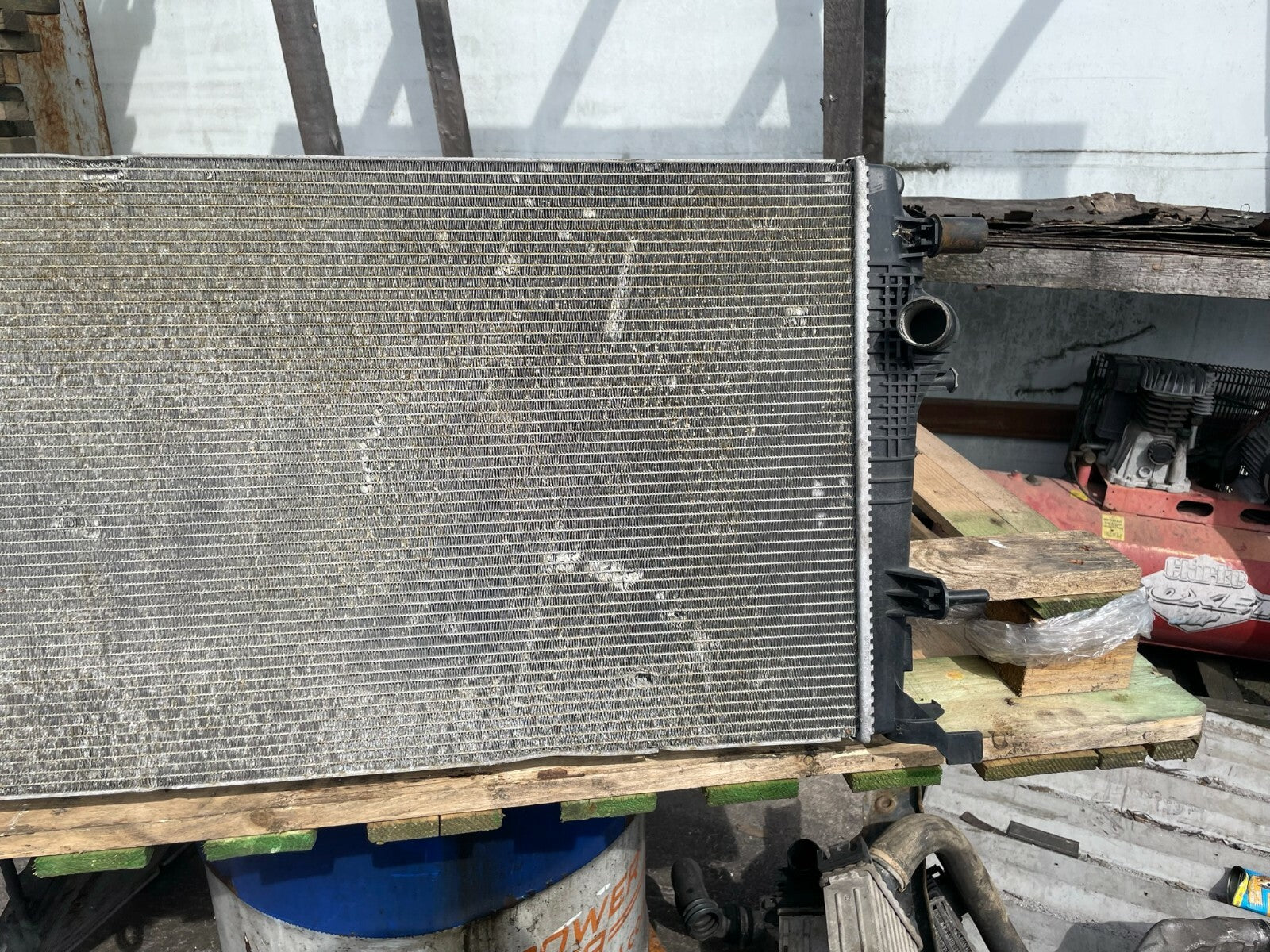 2012 RENAULT SCENIC MK3 2.0 DIESEL WATER COOLANT RADIATOR 214100017R R42