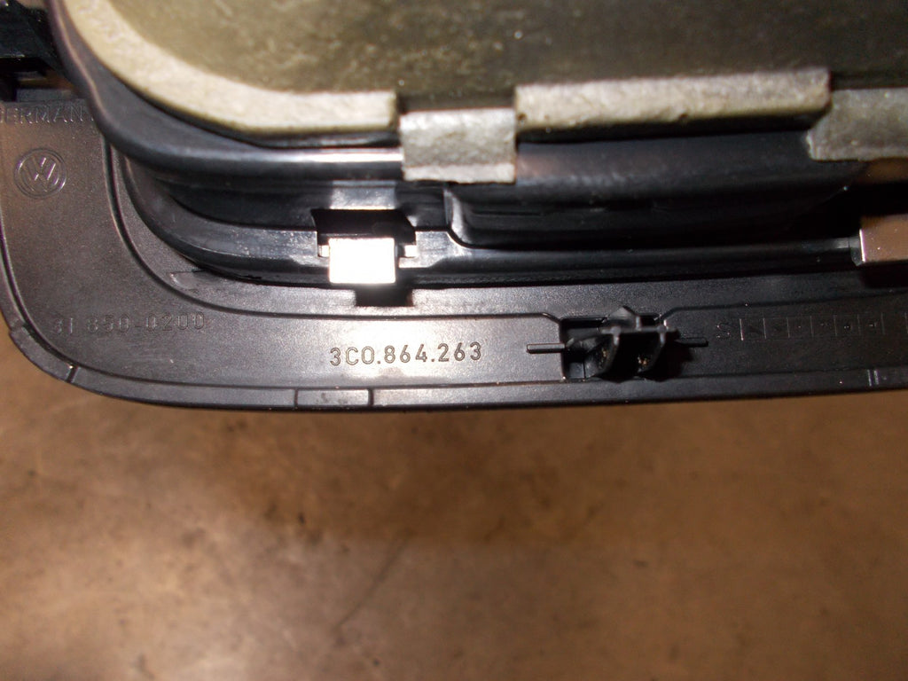 VOLKSWAGEN PASSAT B6 2006 GEAR STICK SURROUND TRIM 3C0864263