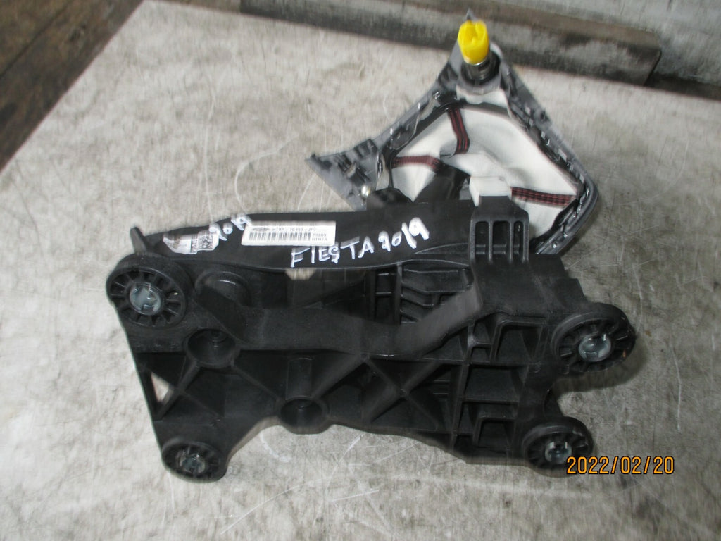 FORD FIESTA 2019 MK8 6 SPEED MANUAL GEARSTICK GEARSHIFTER H1BR7C453JHF