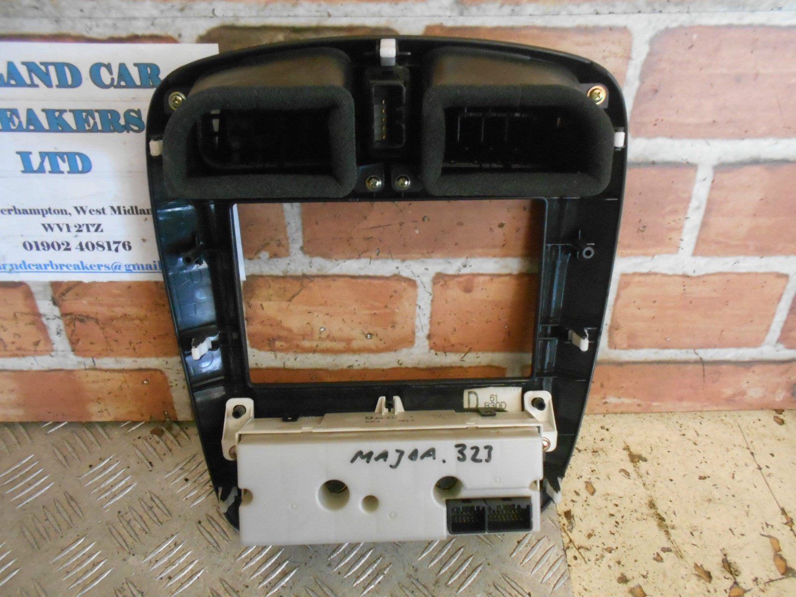 MAZDA 323 2003 A/C AIR CON HEATER CONTROL UNIT PANEL TRIM SURROUND BLACK