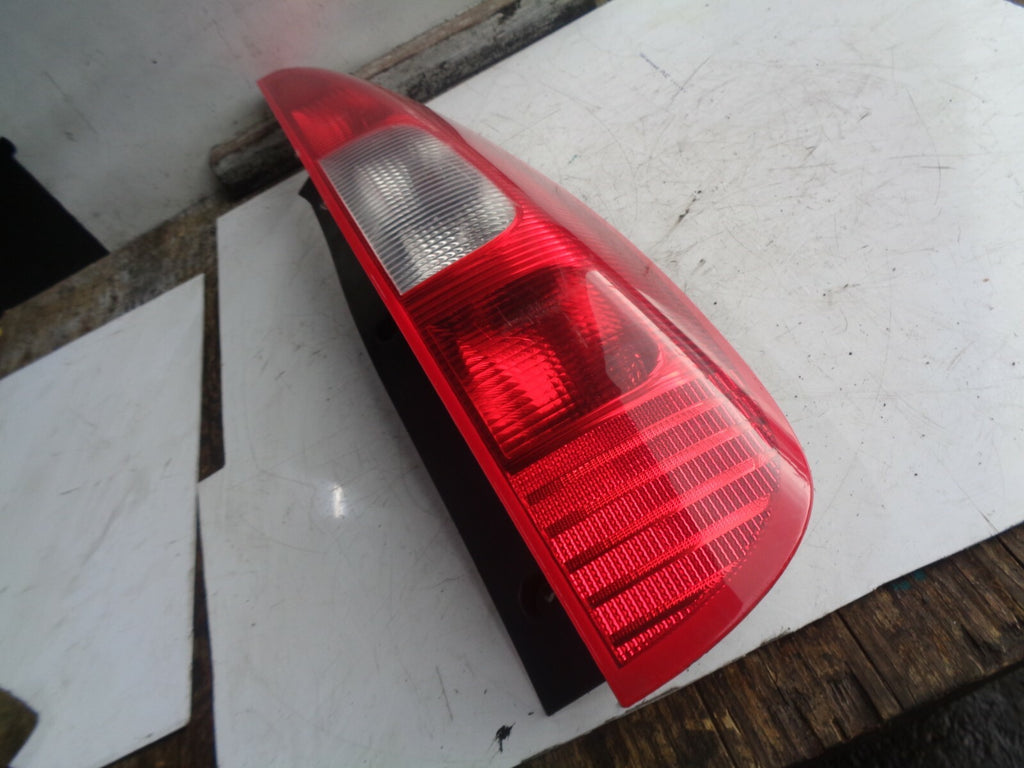 MITSUBISHI COLT MK6 2005 DRIVER OFF SIDE REAR LIGHT mr957376