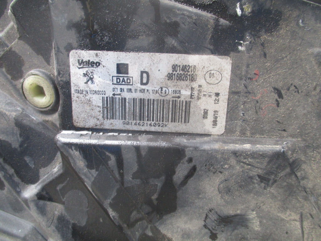 2019 PEUGEOT PARTNER OSF DRIVERS SIDE FRONT HEADLIGHT 9816826180