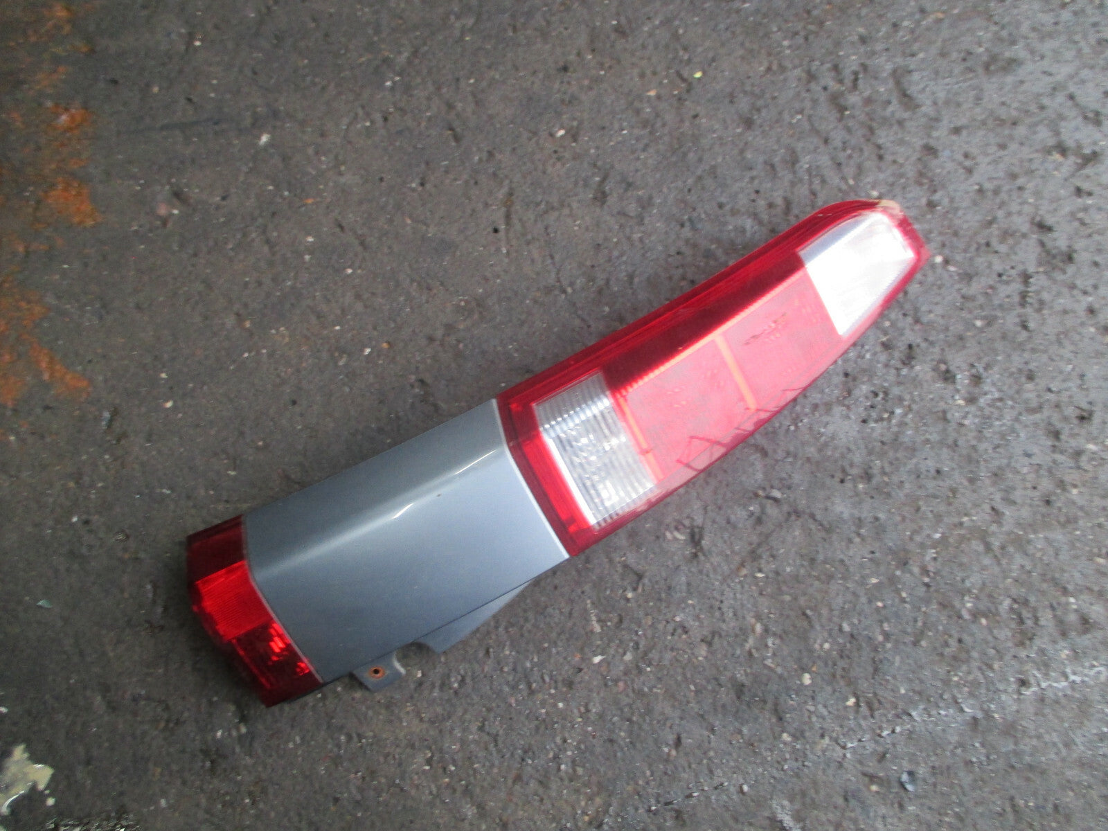 VAUXHALL MERIVA A MK1 2005 NSR PASSENGER SIDE REAR TAIL LIGHT