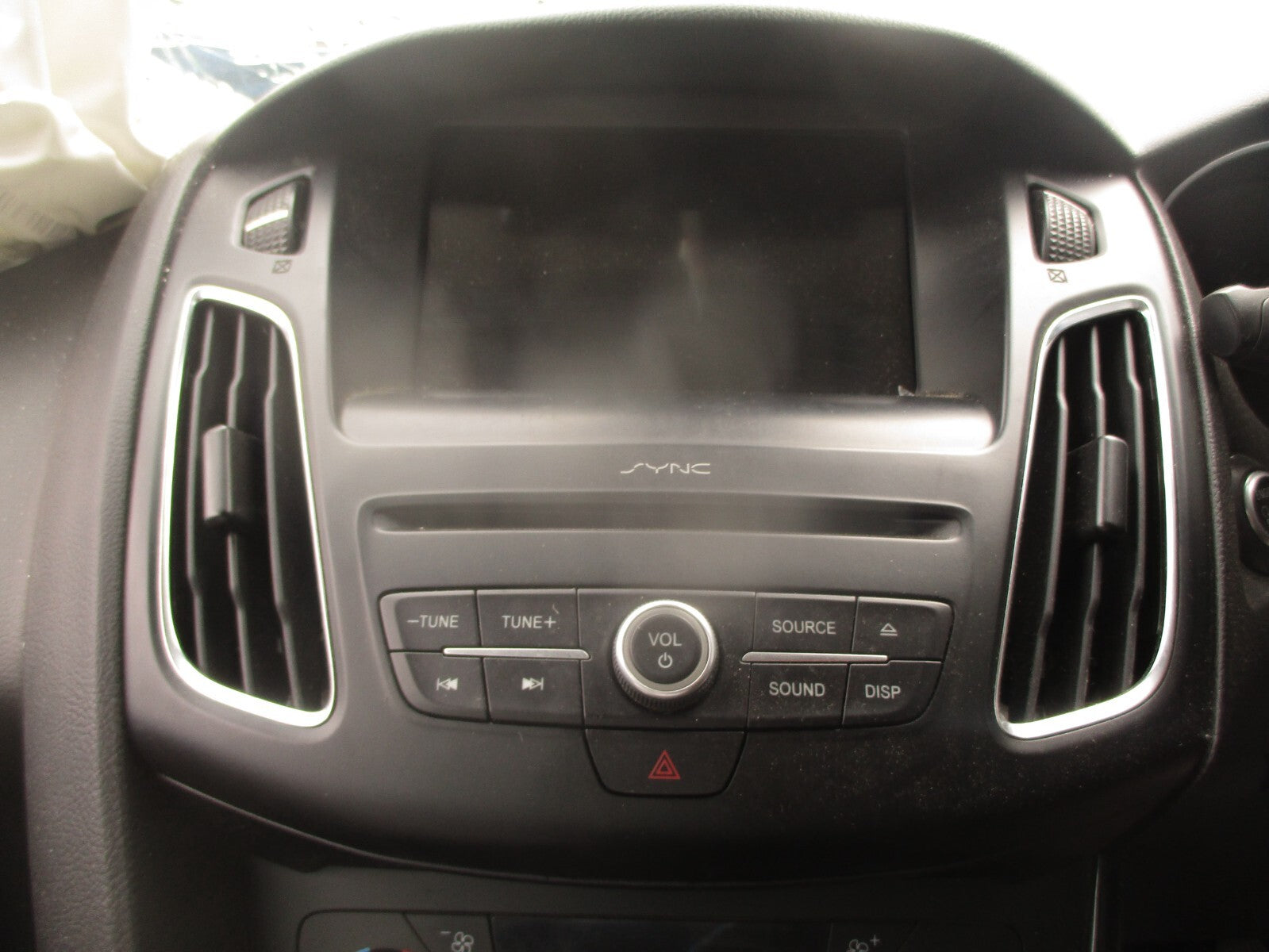2017 FORD FOCUS MK3 RADIO CD PLAYER RADIO FASCIA BUTTONS WITH AIR VENT TRIM