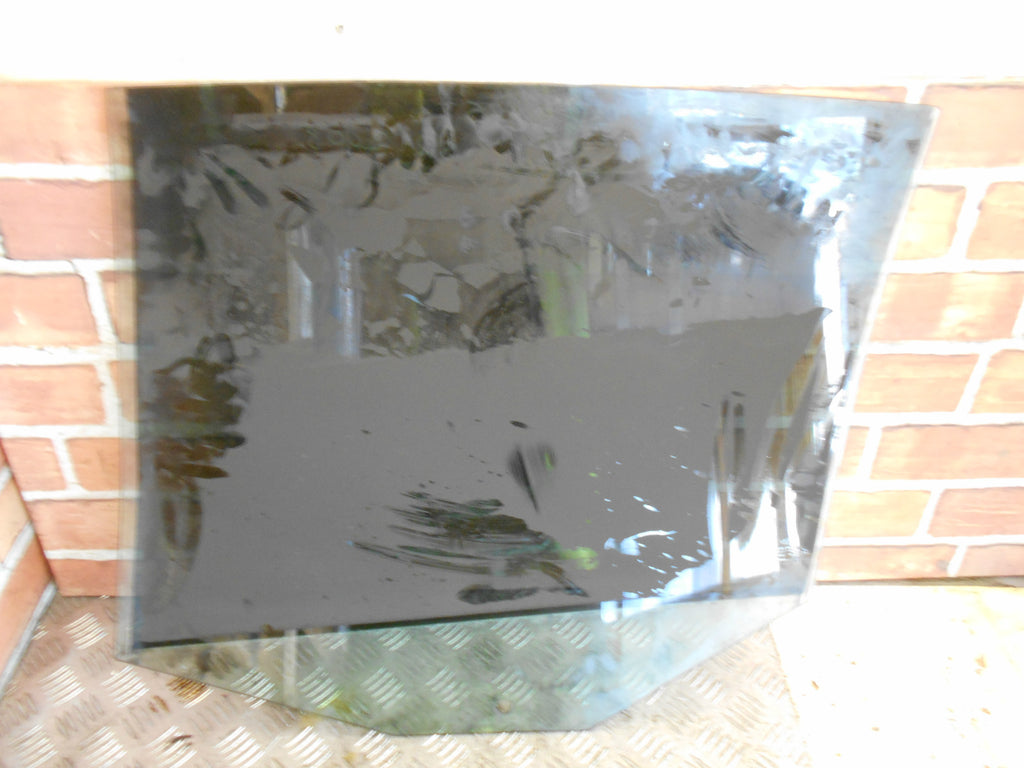 VOLKSWAGEN VW GOLF MK5 2008 5 DR OSR DRIVER SIDE REAR DOOR GLASS 43R-001057