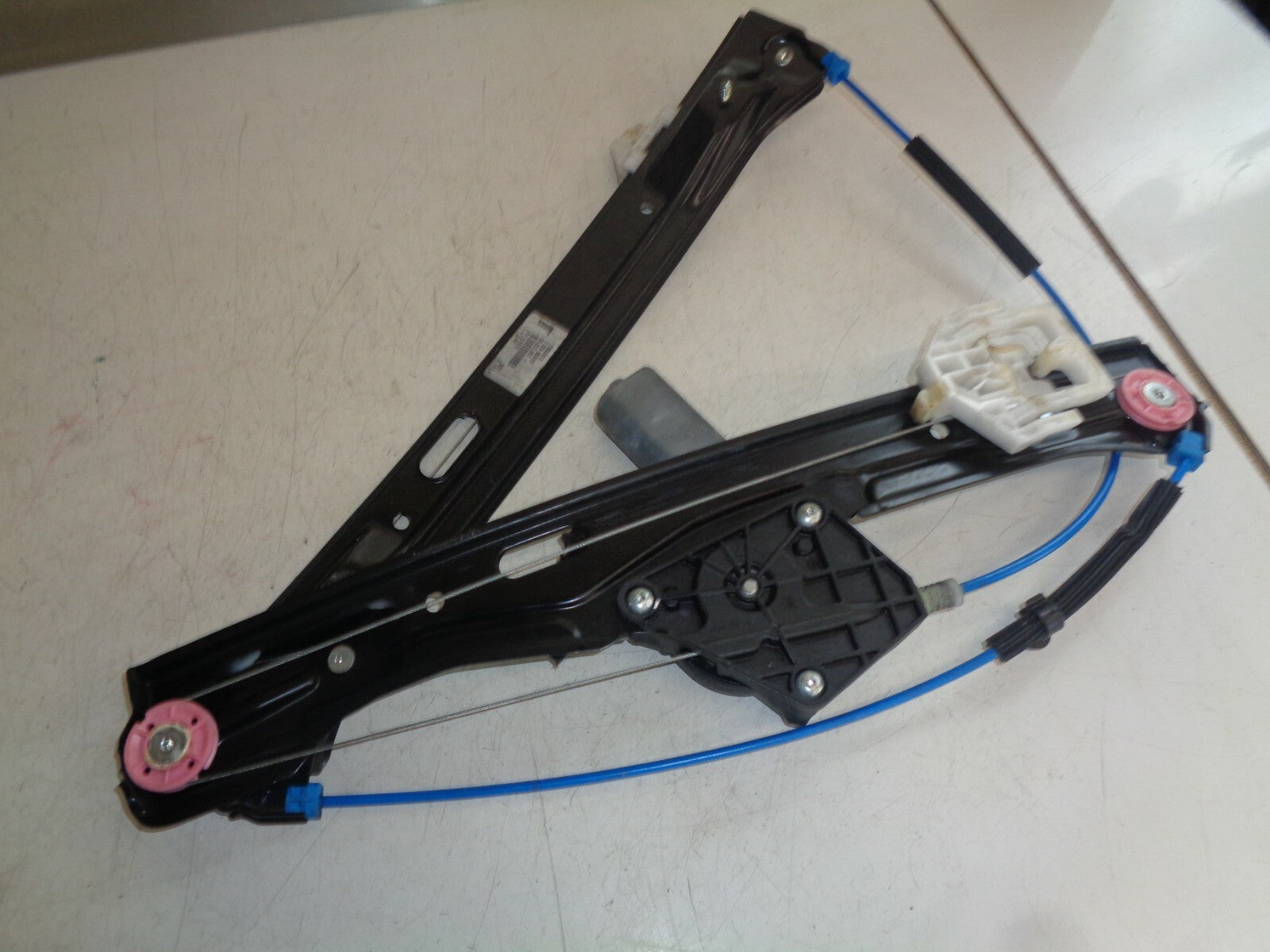 BMW 3 SERIES F30 2015 NSF PASSENGER SIDE FRONT WINDOW MOTOR REGULATOR 7259823
