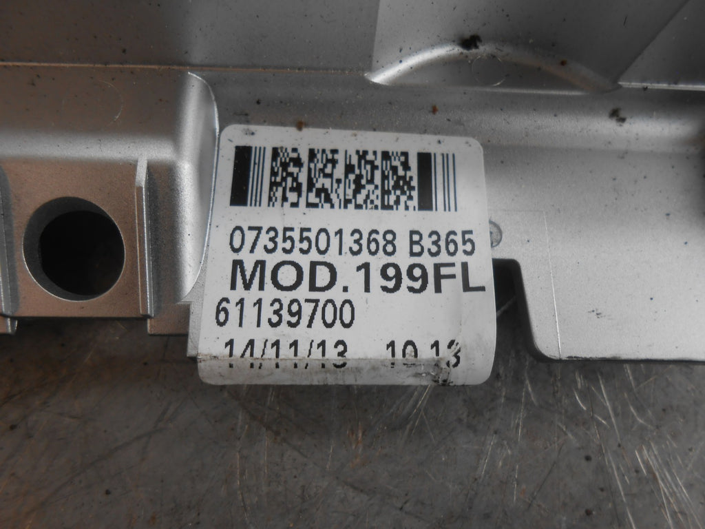 FIAT PUNTO EVO 2009 - 2012 STEREO SURROUND & HAZARD LIGHT SWITCH 735506939