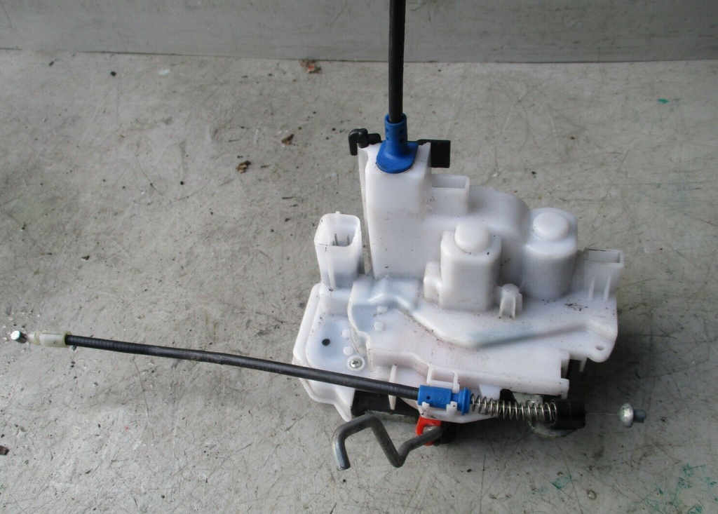2011 PEUGEOT BIPPER OSF DRIVERS SIDE FRONT DOOR LOCK MECH