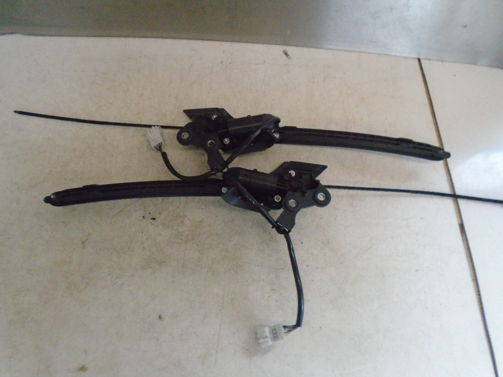 MERCEDES BENZ E CLASS W212 REAR MOTOR PAIRS A2128202942/3042