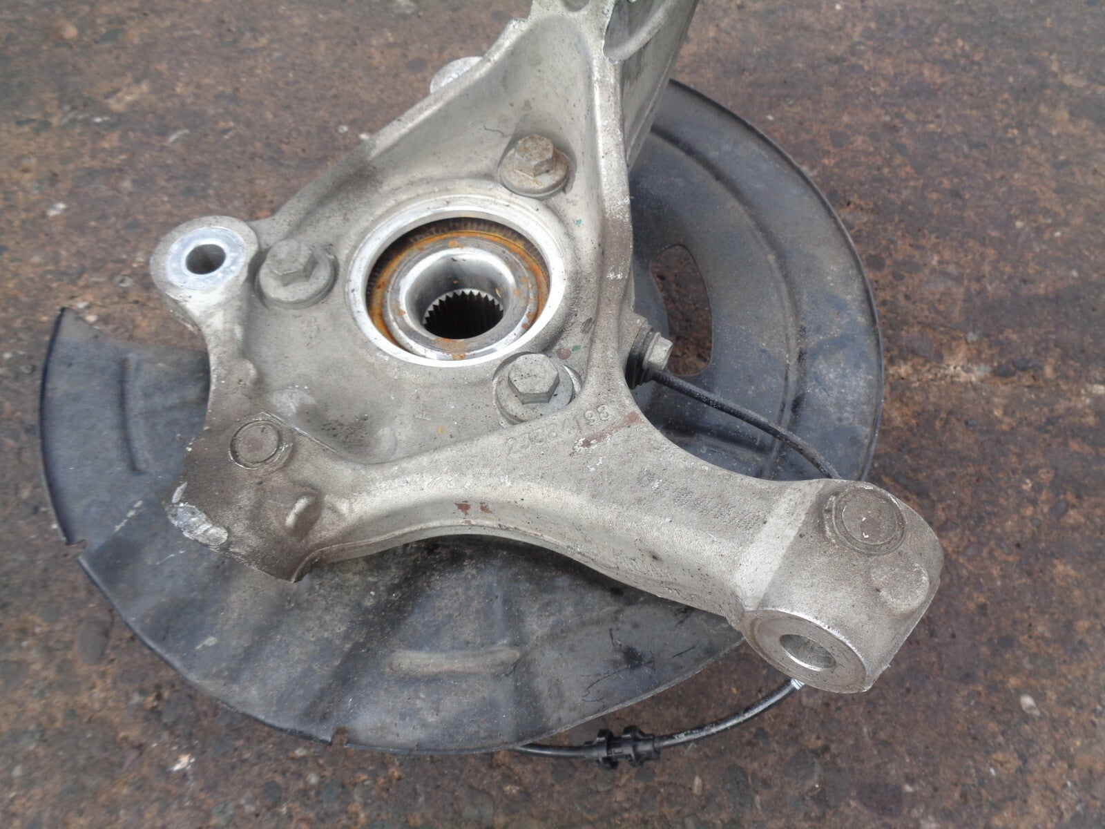 VAUXHALL INSIGNIA B 2019 OSF DRIVER SIDE FRONT WHEEL HUB
