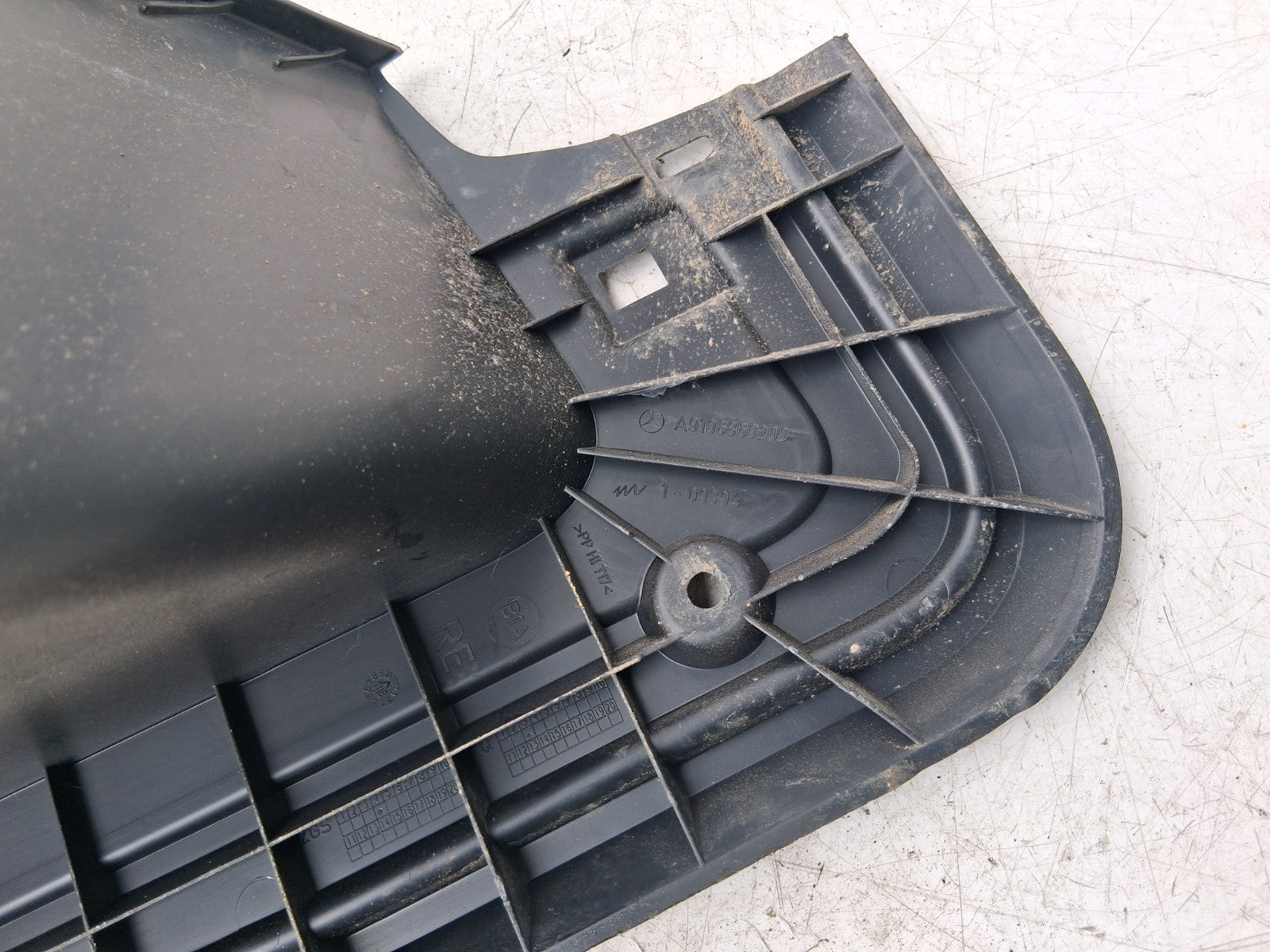 2021 MERCEDES BENZ SPRINTER W907 OSF DRIVER SIDE FRONT DOOR STEP A9106860200