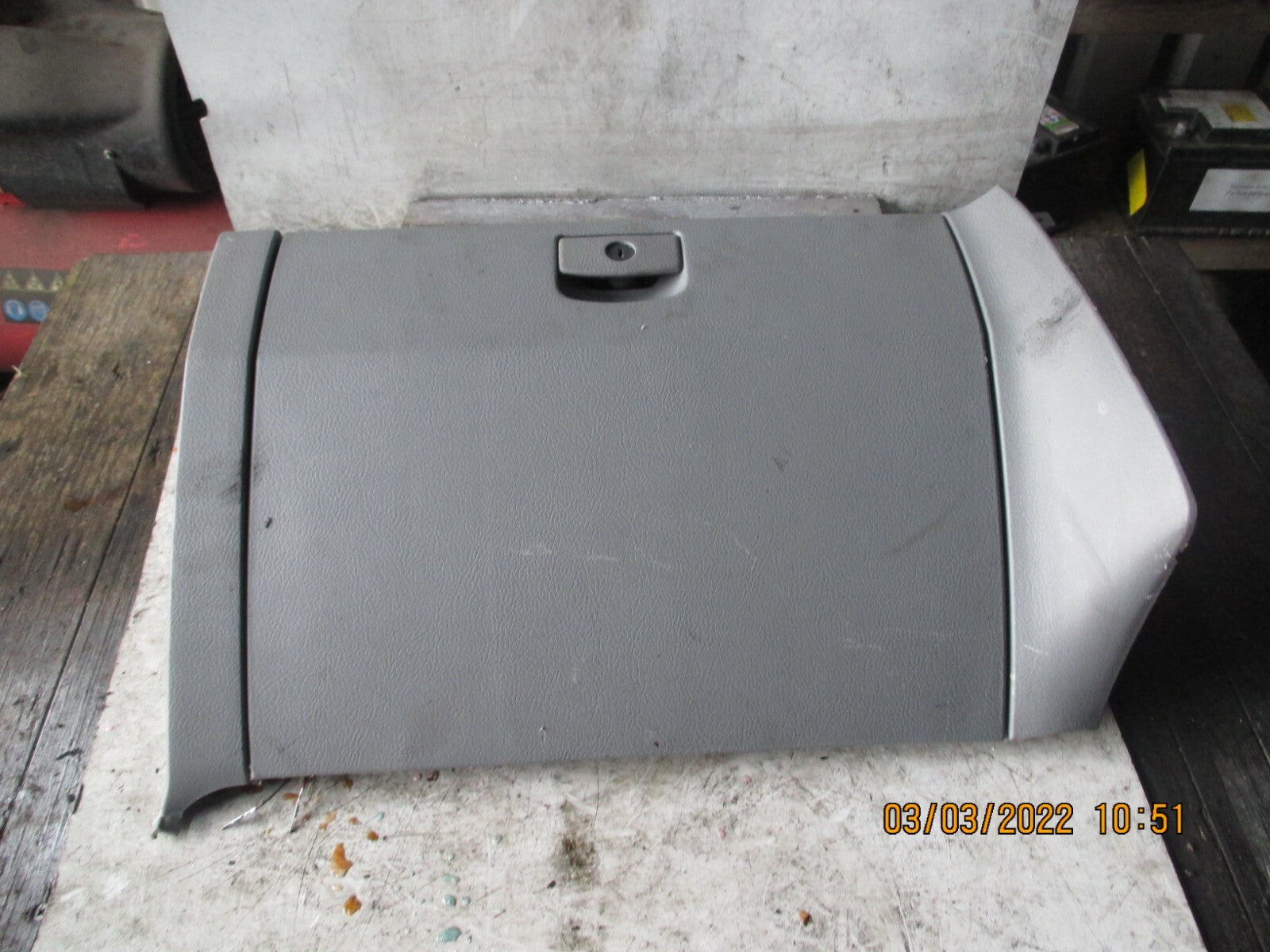 KIA SORENTO 2008 GLOVE BOX STORAGE COMPARTMENT 84541-36700