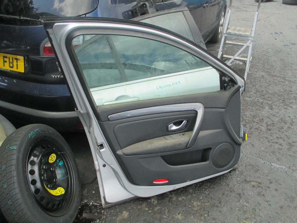 RENAULT LAGUNA MK3 2008 NSF PASSENGER SIDE FRPNT COMPLETE DOOR SILVER