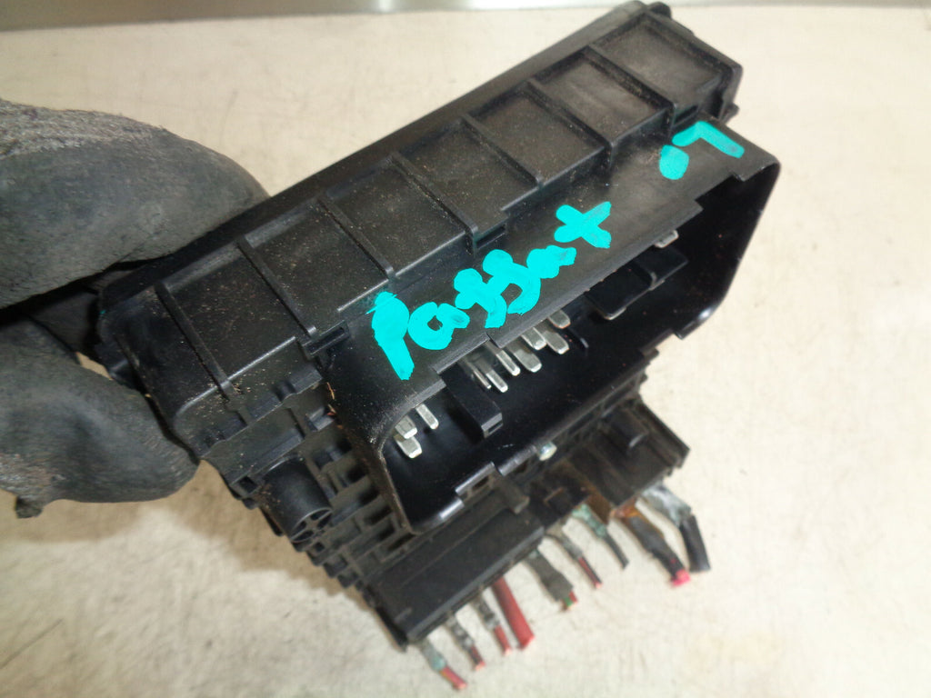 VW VOLKSWAGEN PASSAT B6 2007 ENGINE FUSE BOX MODULE 3C0937125