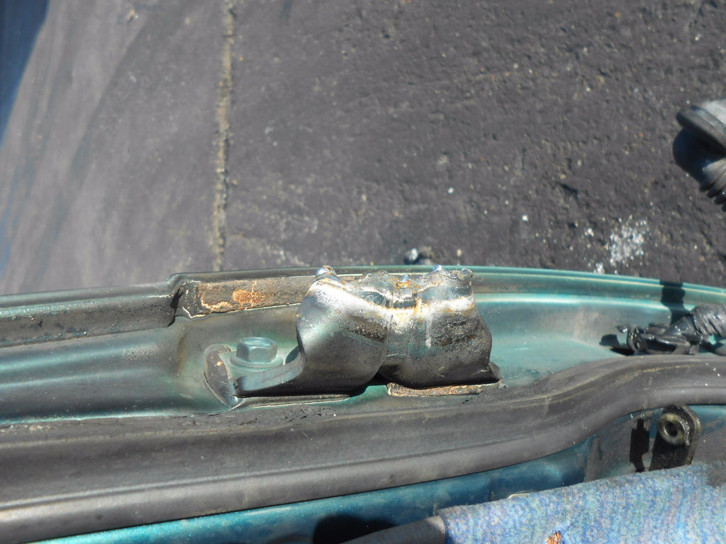 NISSAN SERENA C23 (MK1) 1994 NSF PASSENGER SIDE FRONT COMPLETE DOOR GREEN