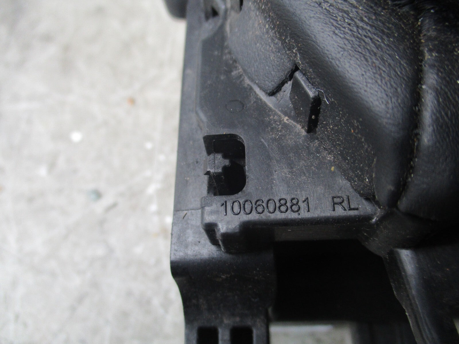 2017 BMW 320D AUTOMATIC GEAR STICK GEAR SELECTOR 10060881