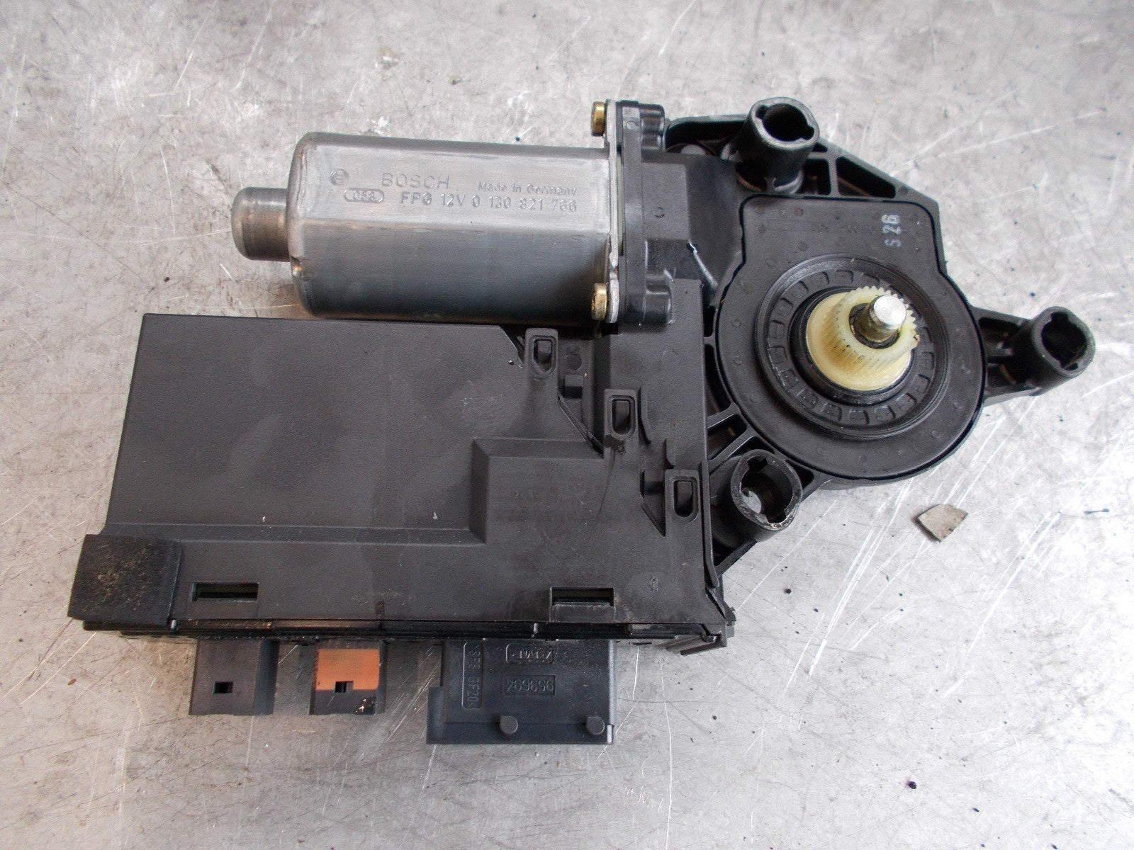 2003 PEUGEOT 307 SW SE EST 5DR OSF DRIVER SIDE FRONT WINDOW MOTOR 9637130880