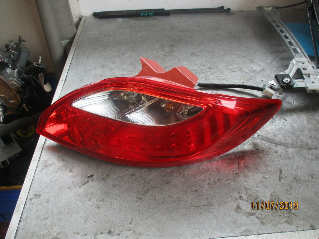 MAZDA 2 2017 OFF DRIVER SIDE REAR LIGHT