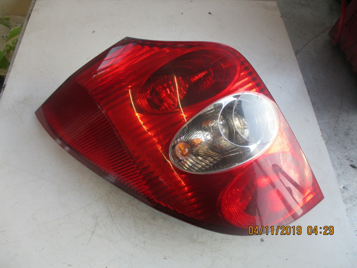 RENAULT LAGUNA MK2 ESTATE 2004 NSR PASSENGER SIDE REAR BRAKE LIGHT 8200002471