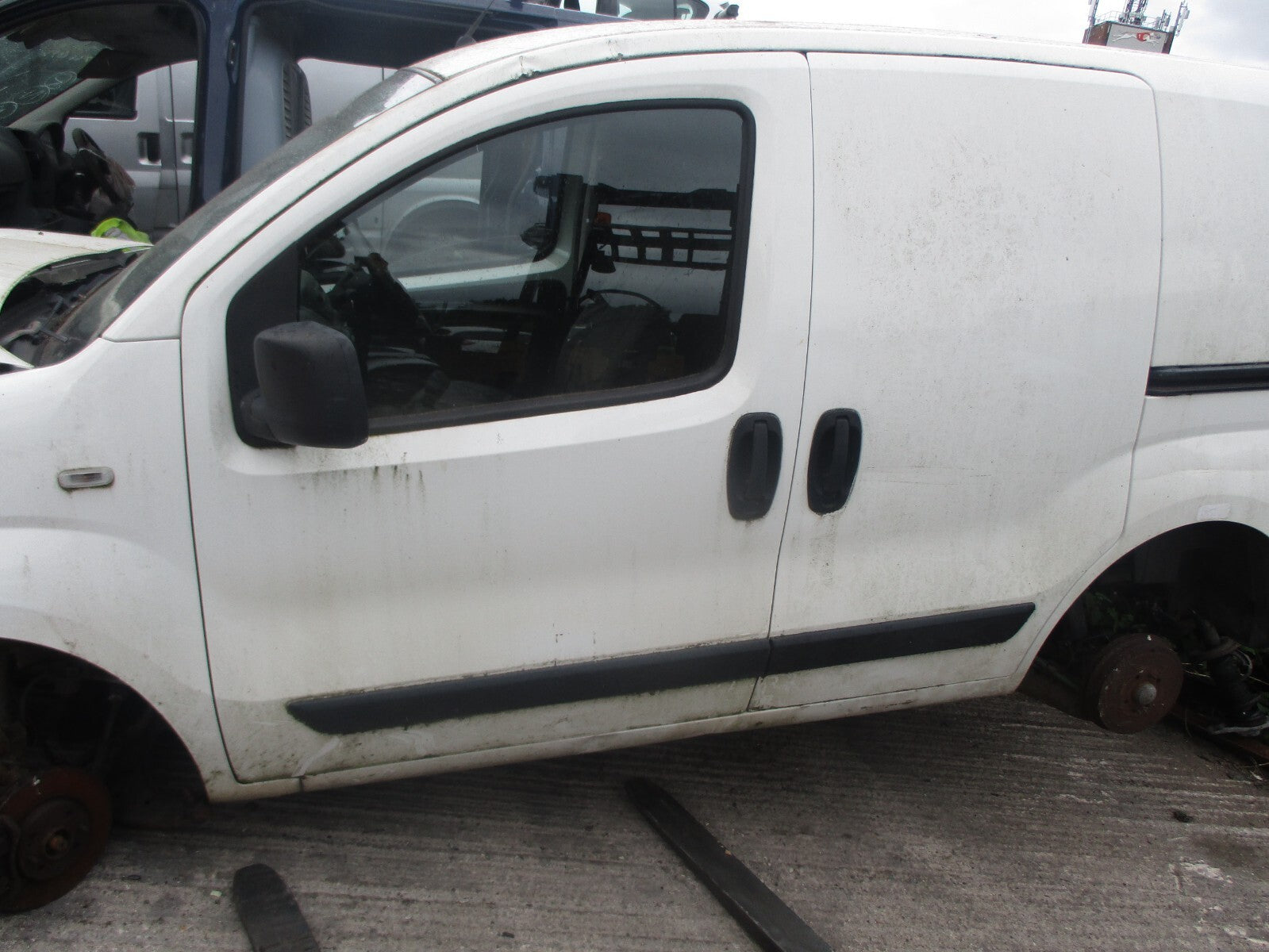 FIAT FIORINO 2011 NSF PASSENGER SIDE FRONT BARE DOOR WHITE