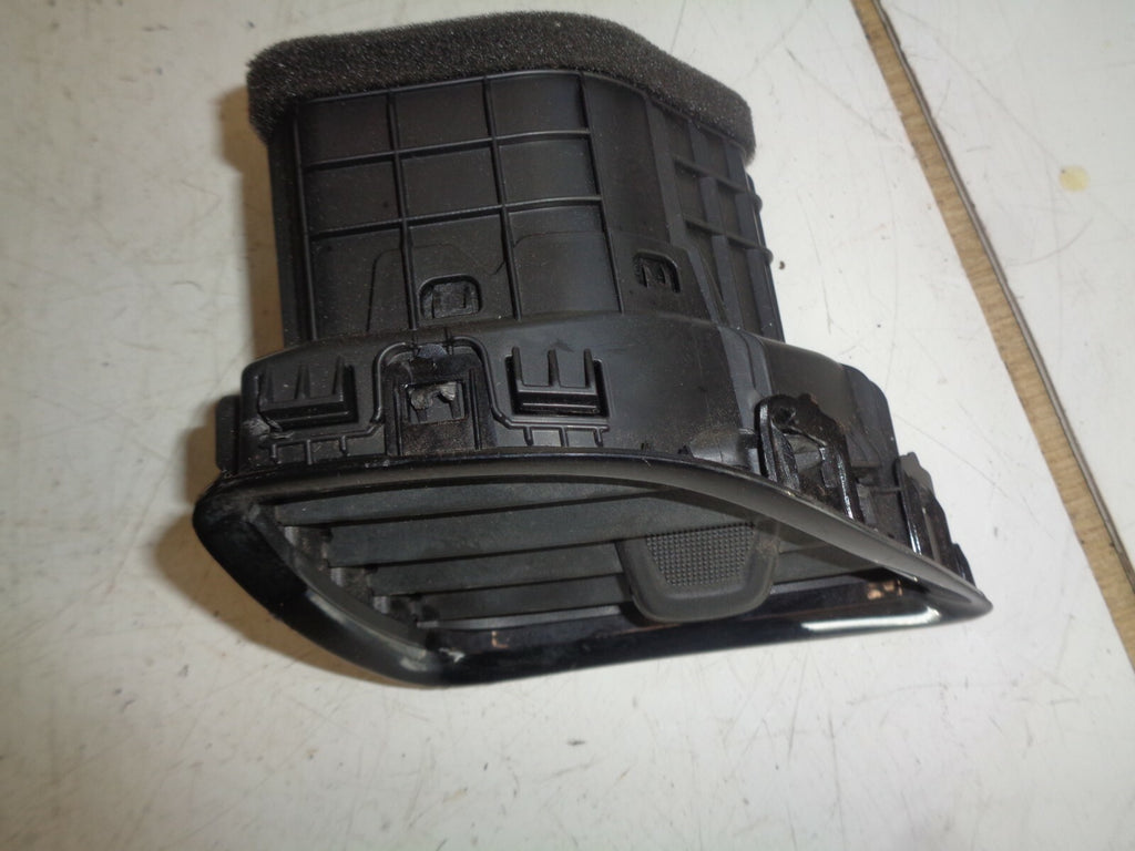 VAUXHALL VIVA 2016 NSF PASSENGER SIDE FRONT AIR VENT BLACK 95250706