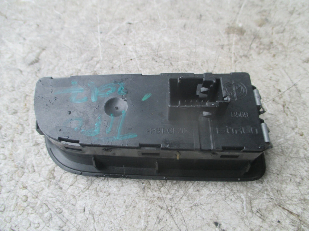 FIAT TIPO 2017 HEADLIGHT LAMP ADJUSTMENT SWITCH