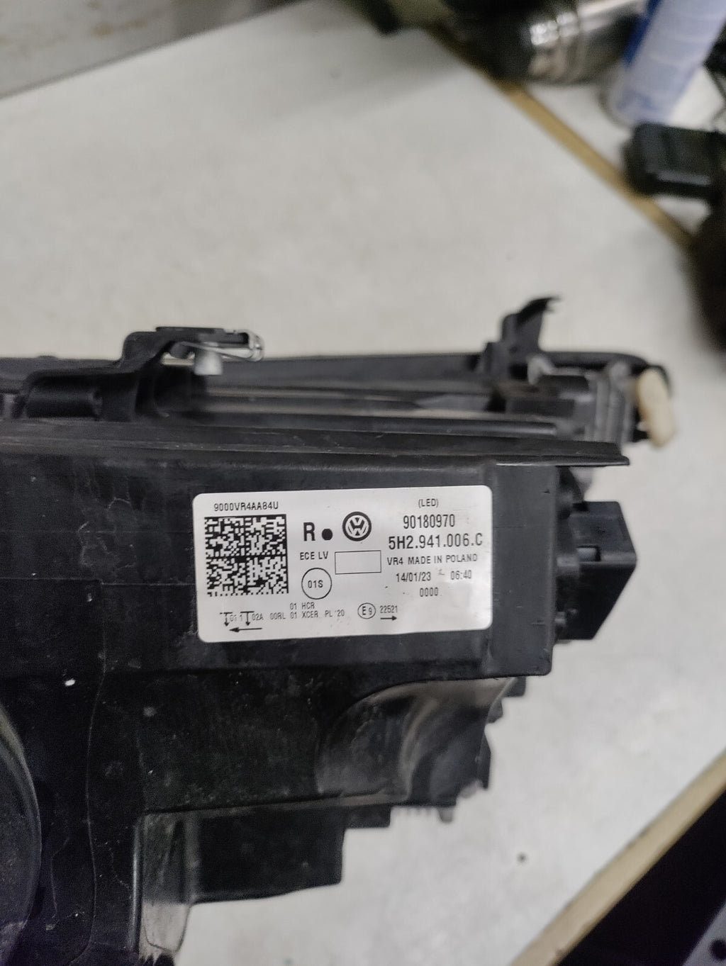 2022 VW VOLKSWAGEN GOLF MK8 OSF DRIVER FRONT HEADLIGHT DAMAGED TABS 5H2941006C