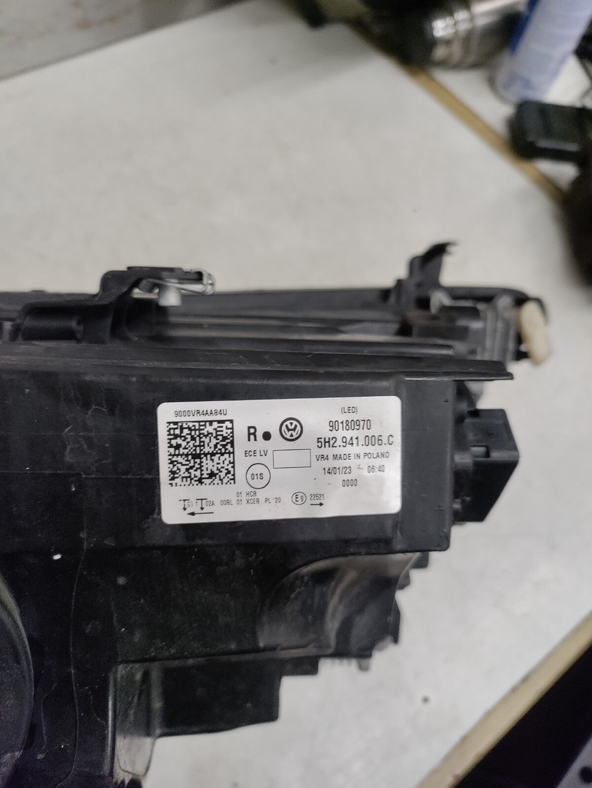 2022 VW VOLKSWAGEN GOLF MK8 OSF DRIVER FRONT HEADLIGHT DAMAGED TABS 5H2941006C