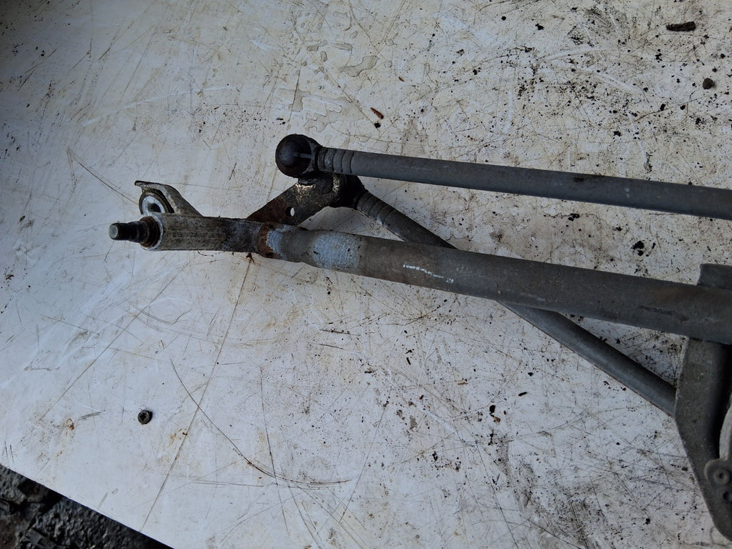 2005 VAUXHALL CORSA C FRONT WINDSCREEN WIPER MOTOR & LINKAGE 23002750