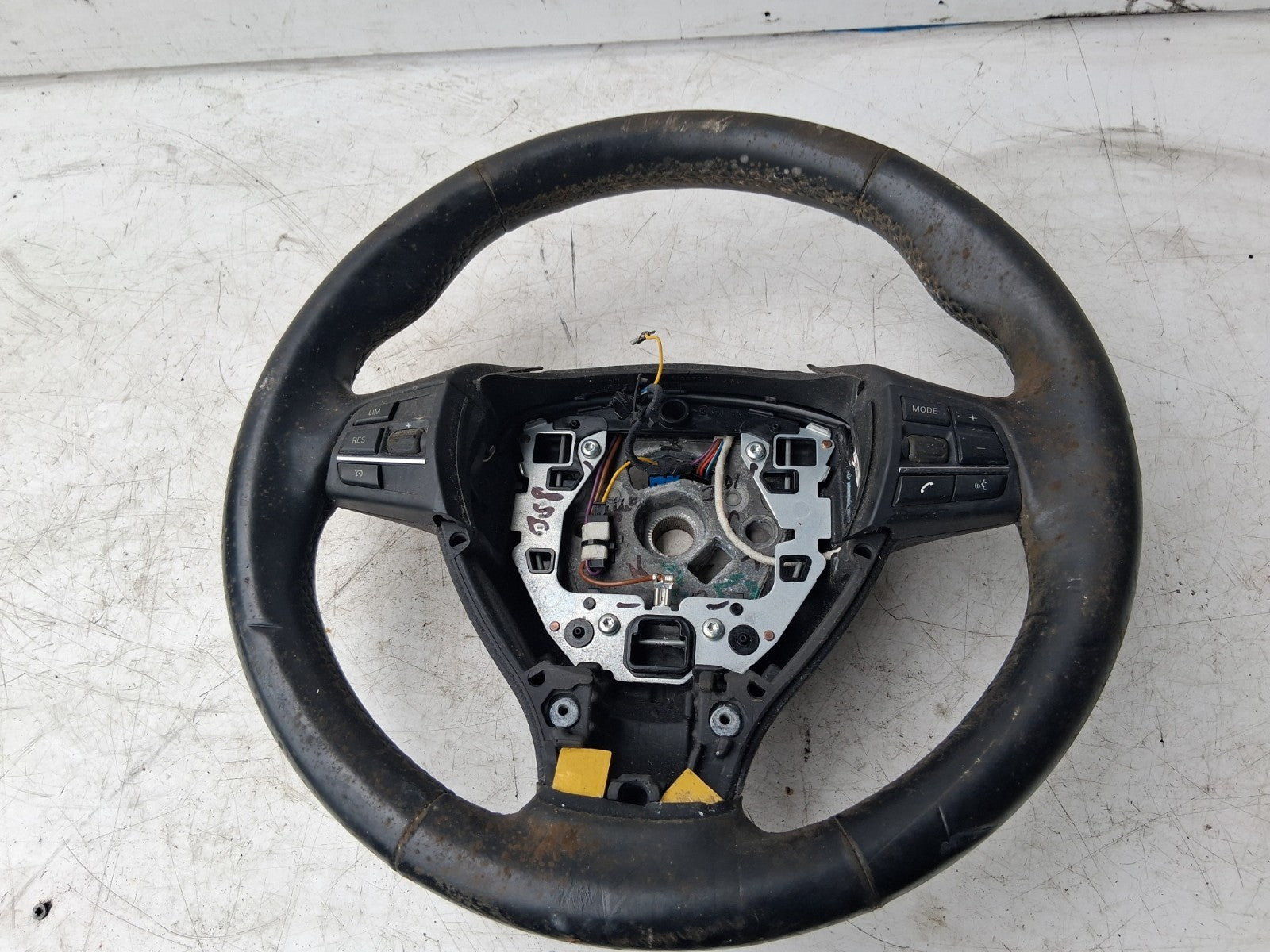 2010 BMW 5 SERIES F10 3 SPOKE MULTIFUNCTION LEATHER STEERING WHEEL