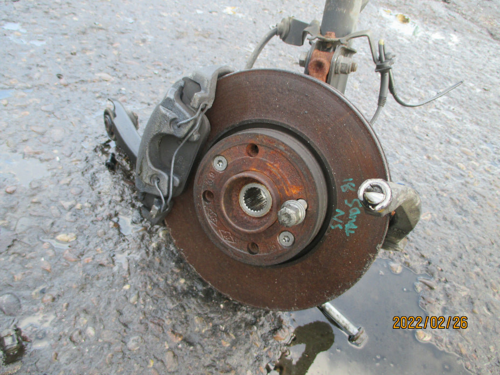 DACIA SANDERO 2017 MK2 NSF PASSENGER SIDE FRONT SHOCK SUSPENSION CALIPER HUB