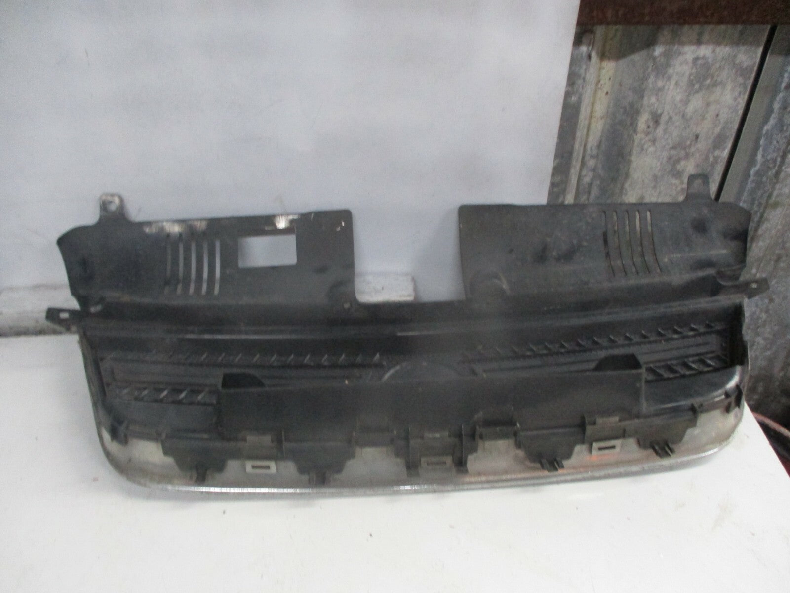 FIAT IDEA MPV 2005 FRONT GRILL GRILLE CENTRE TRIM 735357980