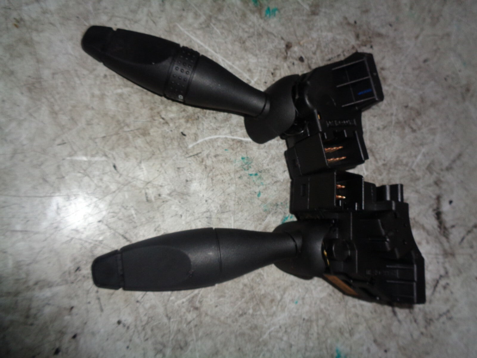 FORD MONDEO MK3 2006 2.2 DIESEL INDICATOR  AND WIPER STALK