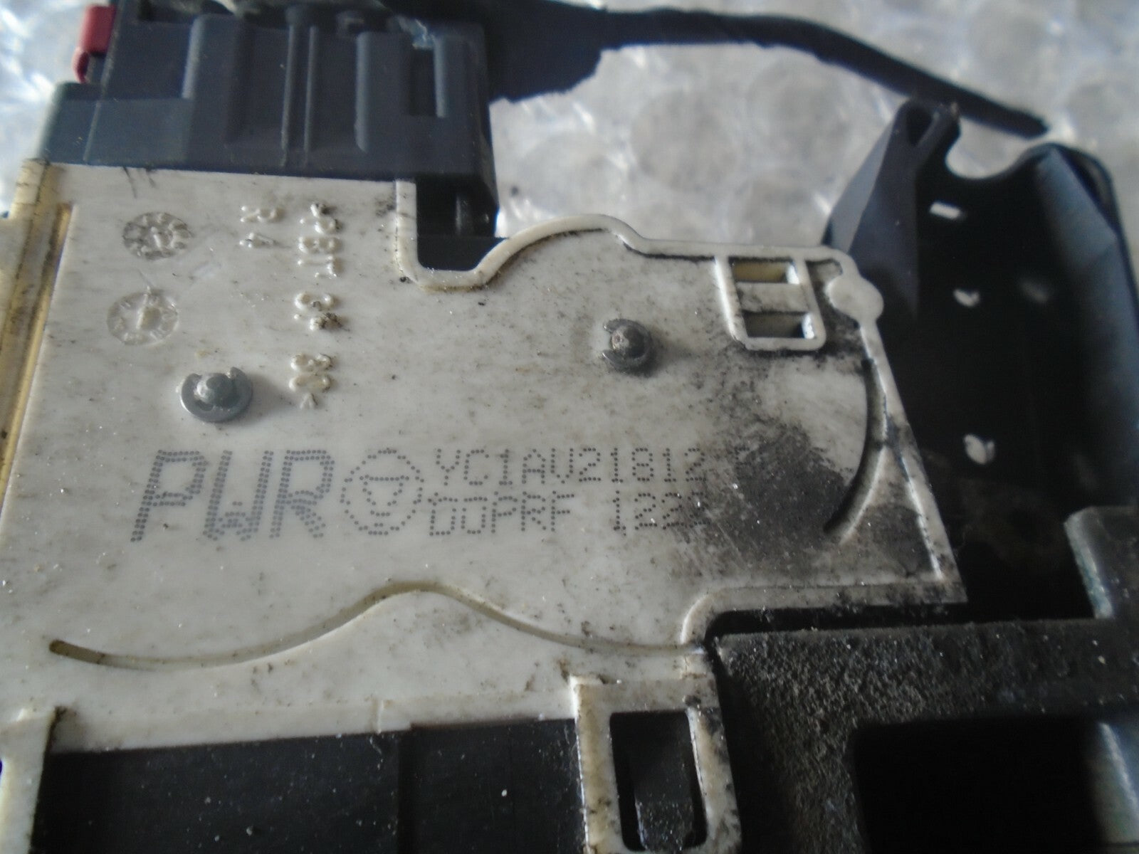 FORD TRANSIT 2011 MK7 OSF FRONT DRIVER SIDE DOOR LOCK MECHANISM YC1AV21812