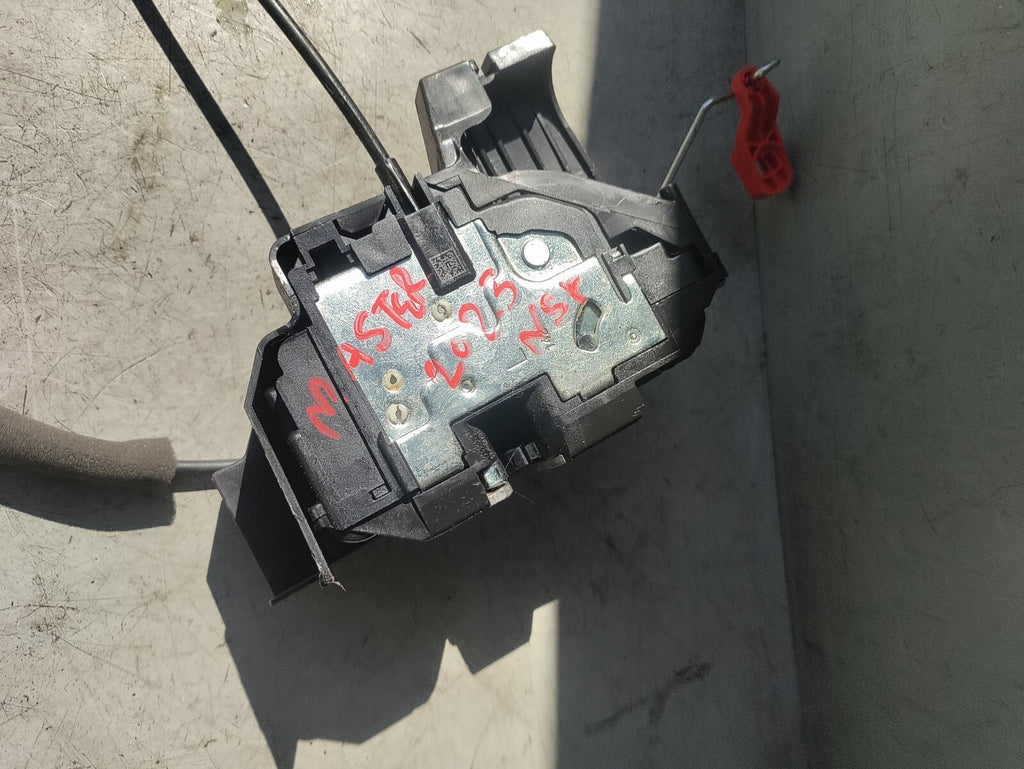 2023 RENAULT MASTER MK3 NSF PASSENGER SIDE DOOR LOCK