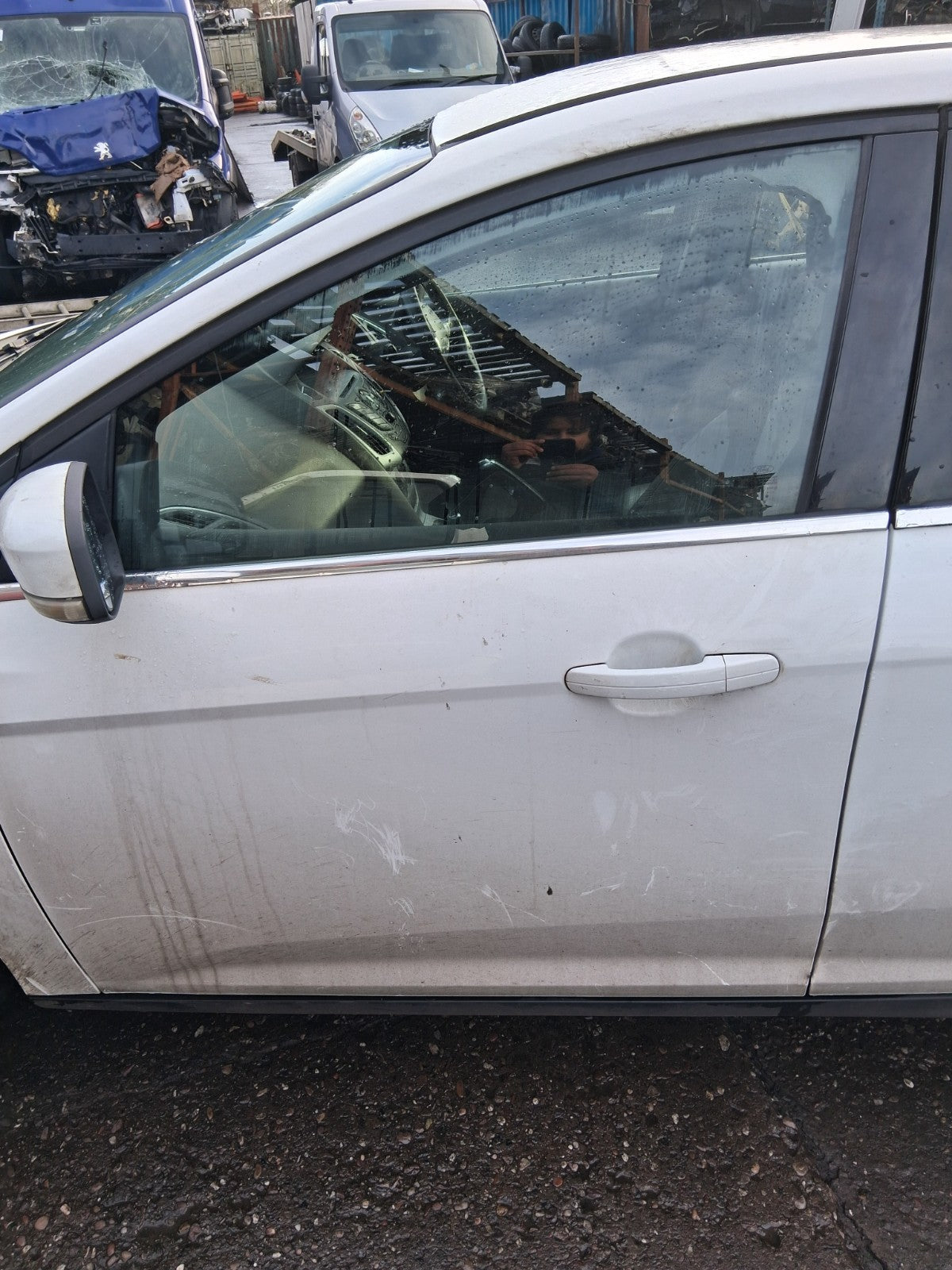 2013 FORD FOCUS MK3 HATCHBACK NSF PASSENGER SIDE FRONT LEFT BARE DOOR WHITE Z2