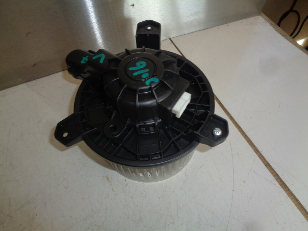 VAUXHALL VIVA 2016 1.0 PETROL INTERIOR HEATER AIR FAN BLOWER MOTOR 40510751