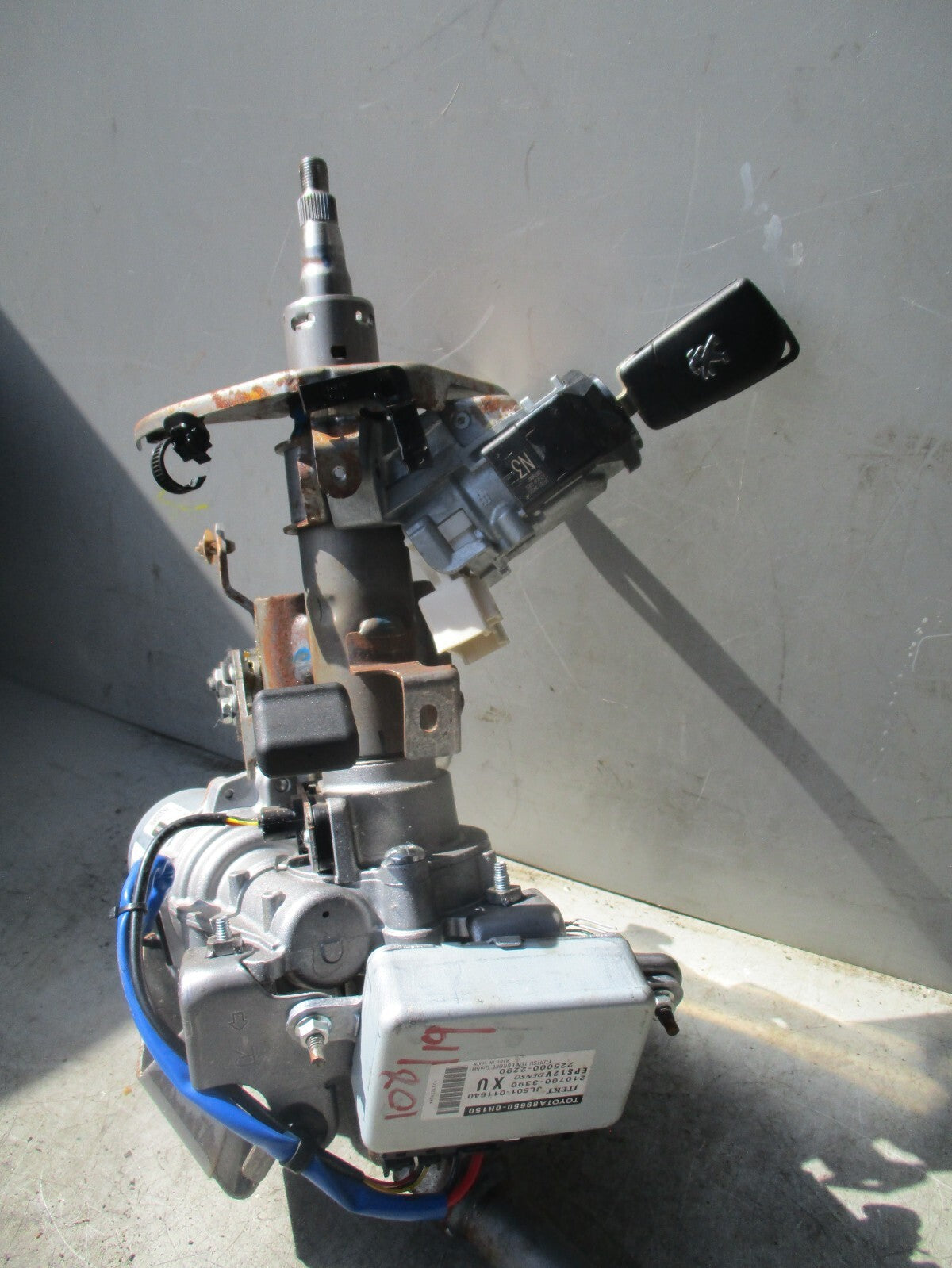 2019 PEUGEOT 108 POWER STEERING COLUMN PUMP INGITION BARREL WITH KEY 452500H081
