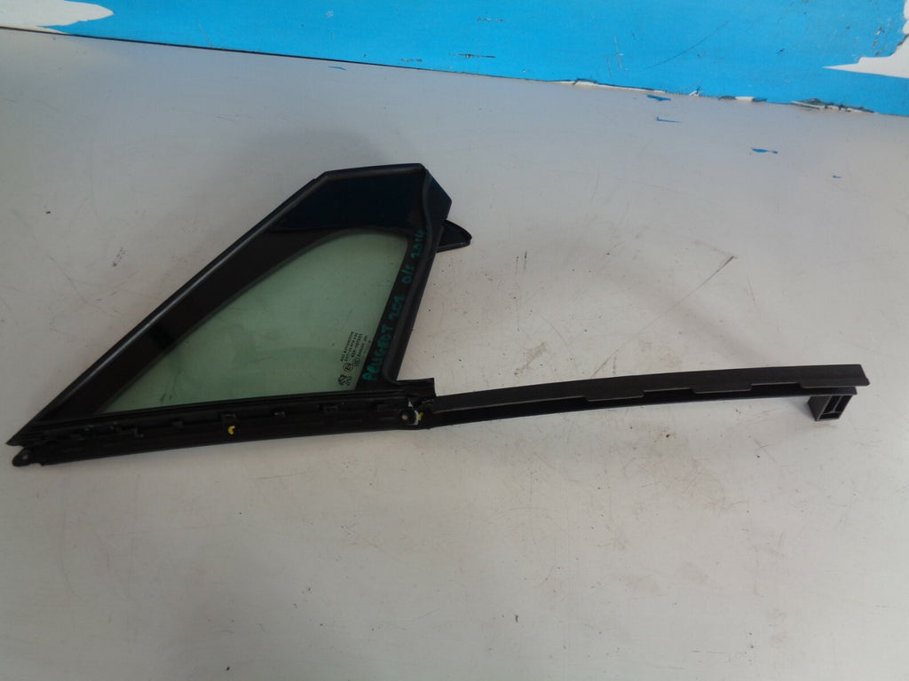 PEUGEOT 208 2014 3 DOOR HATCHBACK OSF DRIVER FRONT QUARTER WINDOW
