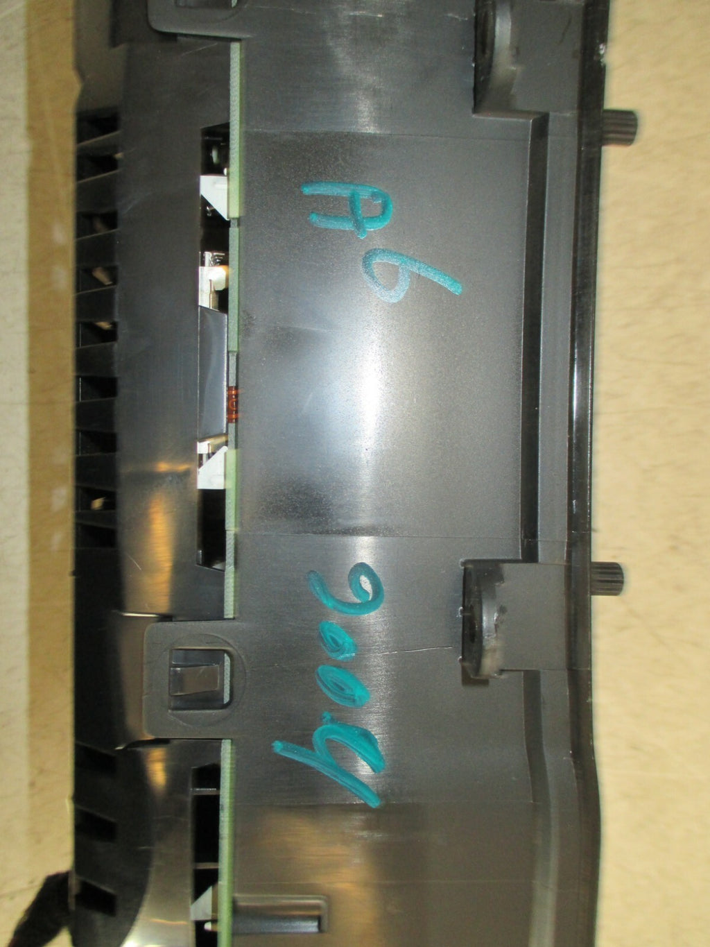 AUDI A6 2004 C5 SPEEDOMETER INSTRUMENT CLUSTER 4B0919930A
