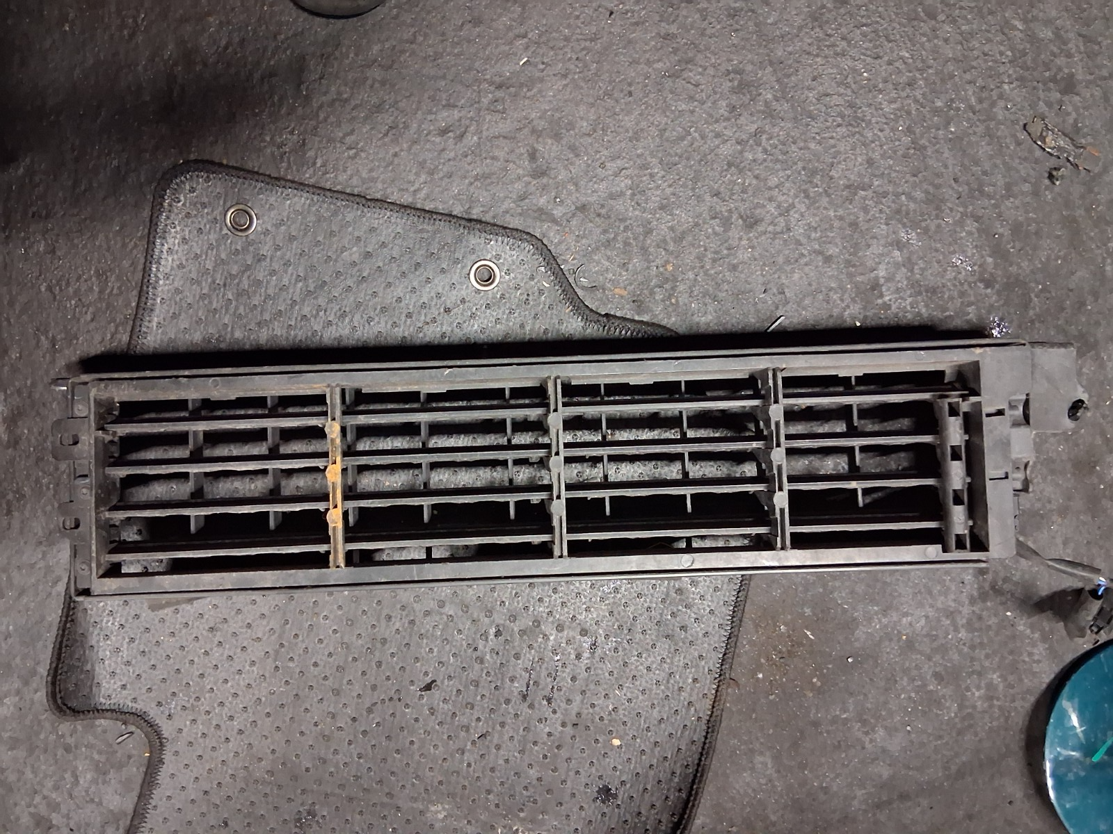 2020 NISSAN QASHQAI J11 MK2 RADIATOR AIR GUIDE DUCT CHANNEL GRILL