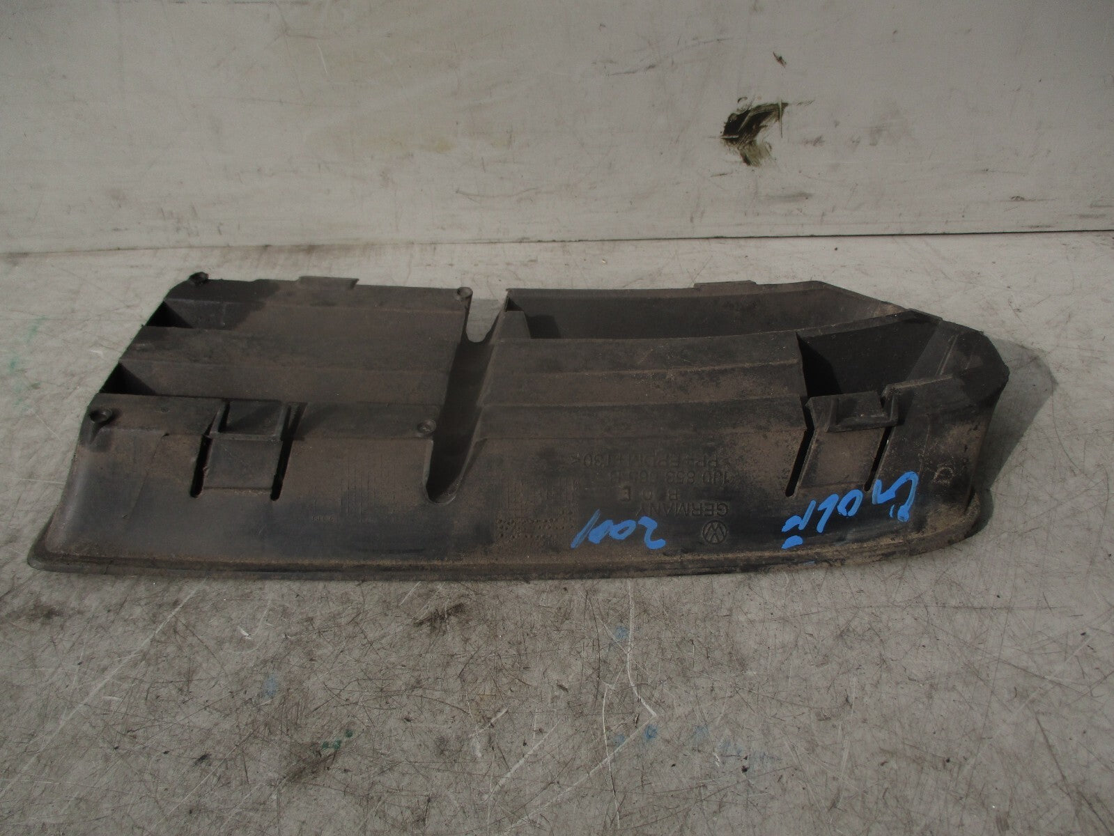 2001 VOLKSWAGEN GOLF MK4 NSF PASSENGER FRONT BUMPER FOG GRILL 1J0853665B