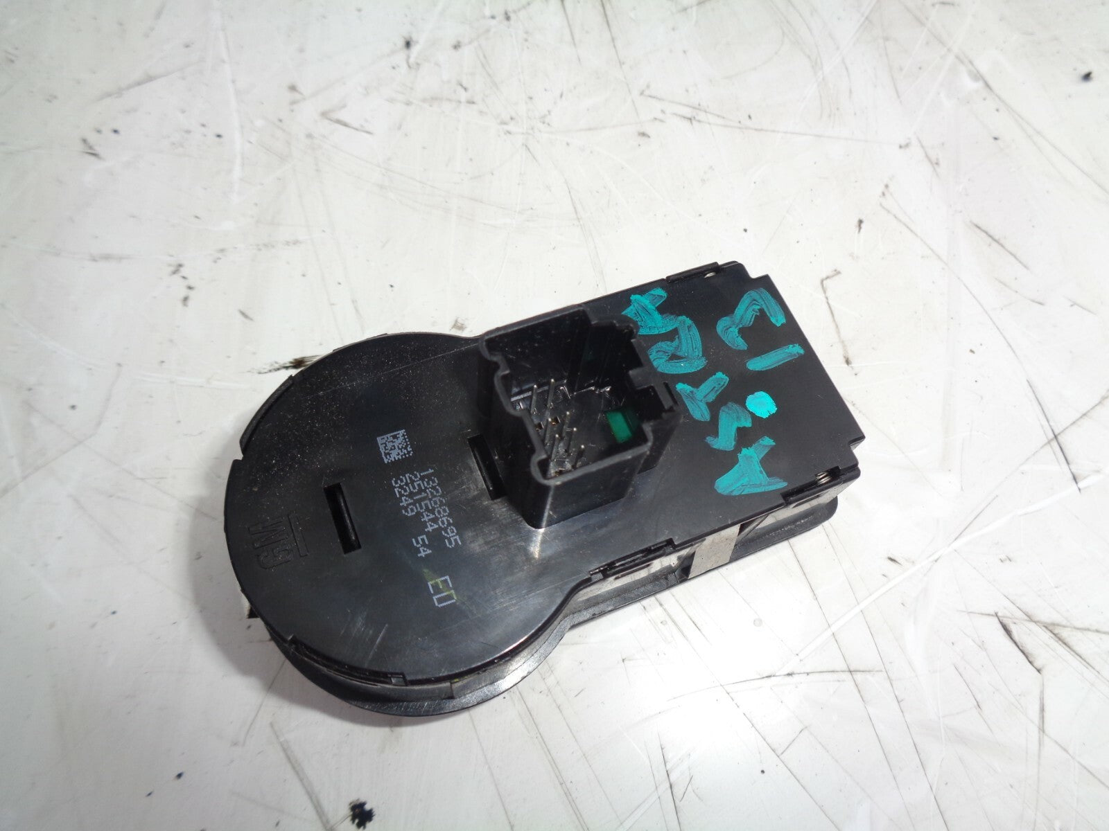 VAUXHALL ASTRA J MK6 HEADLIGHT FOGLIGHT SWITCH 13268695