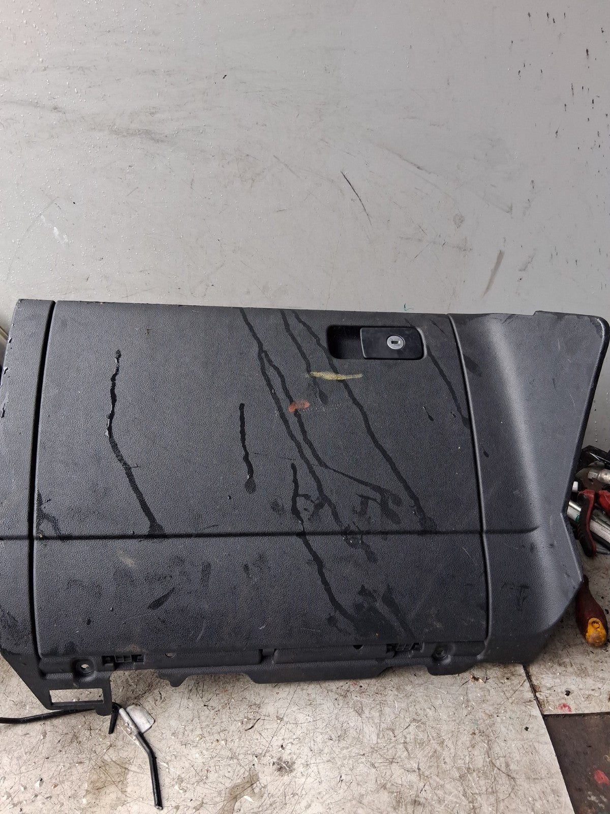 2019 VW VOLKSWAGEN GOLF FRONT DASHBOARD GLOVEBOX 5G2857097