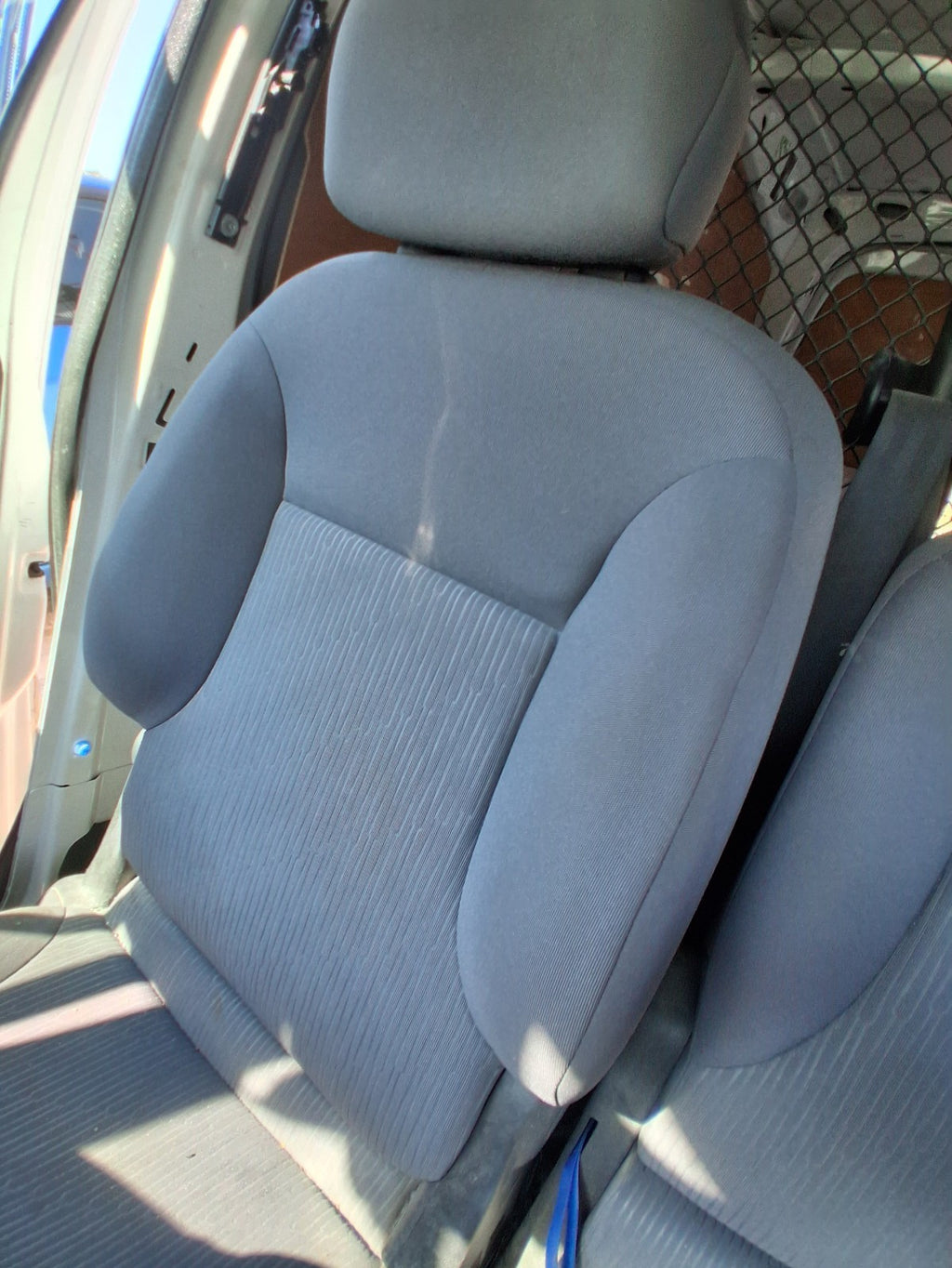 2015 PEUGEOT PARTNER MK2 OSF DRIVER SIDE FRONT RIGHT COMPLETE FABRIC SEAT