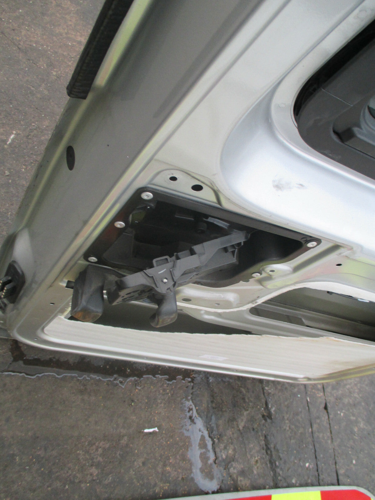 PEUGEOT EXPERT MK2 2007-16 OS DRIVER SIDE SLIDING DOOR SILVER